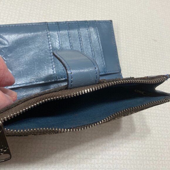 GUC Patricia Nash Blue Leather with Silver inlay Bifold Wallet - Picture 8 of 8